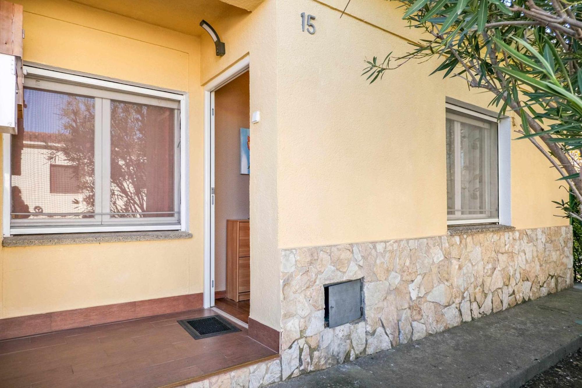 Can Camps Besalu Casa Planta Baja Con Jardin Dış mekan fotoğraf